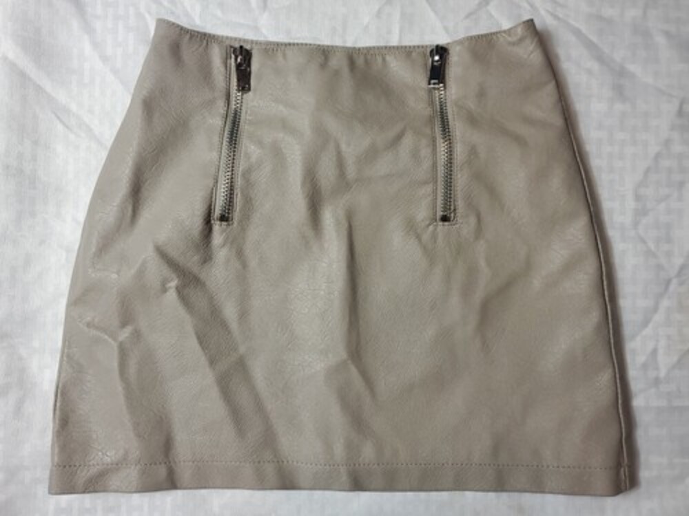 Forever 21 Womens Gray Faux Leather Mini Skirt 2 Zipper Front Closure Lined Sz S
